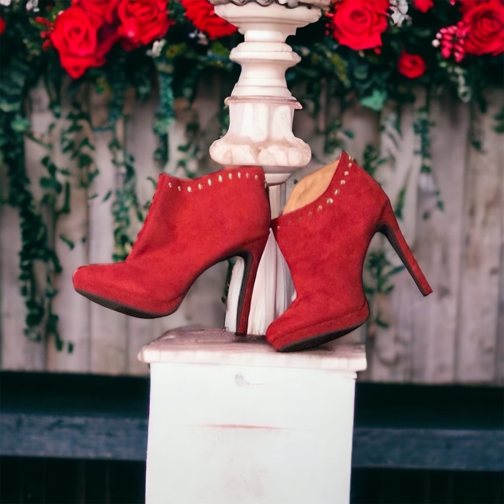 Red Mossiuo  Heels